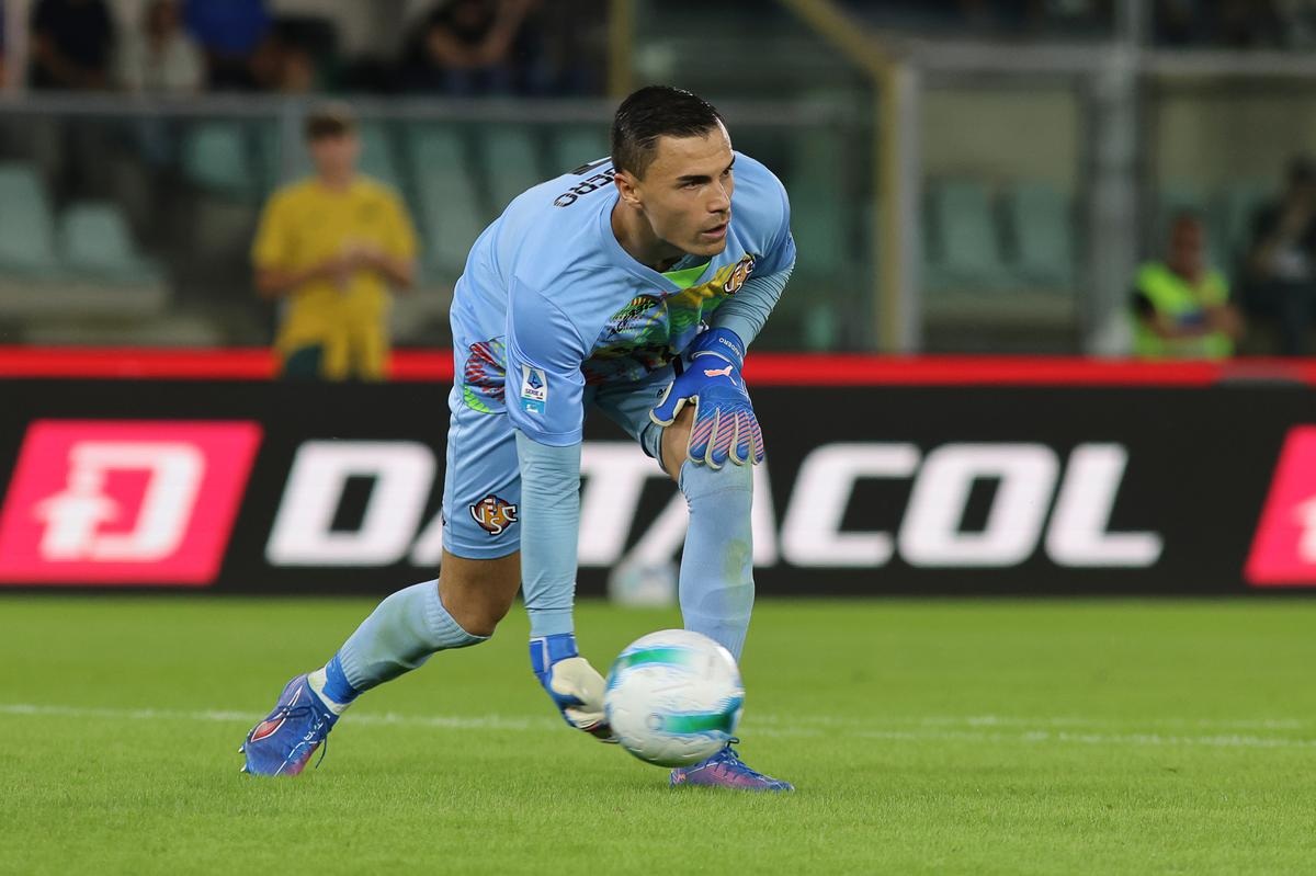 Kiper Timnas Indonesia Tampil Brilian, Cremonese Berhasil Tahan Imbang Verona