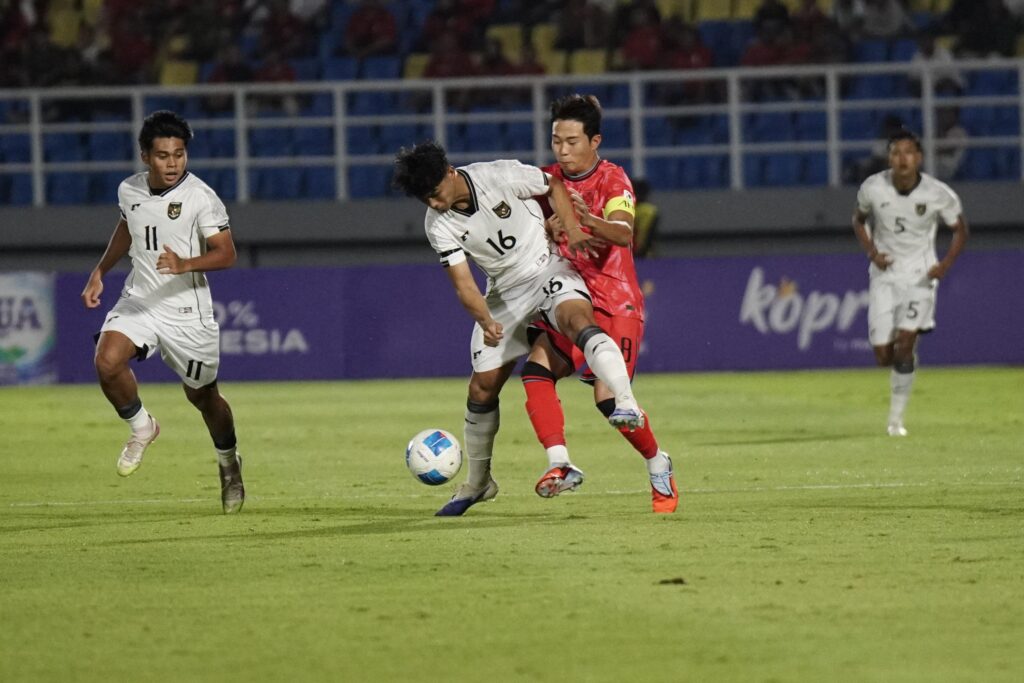 Striker Timnas Indonesia U23 Hokky Caraka saat berhadapan melawan Korsel