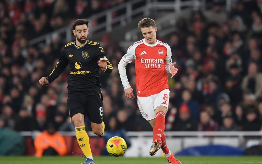 Hasil Pekan 23 Liga Inggris, Liverpool Kalah, Manchester United Menang Dramatis Atas Arsenal